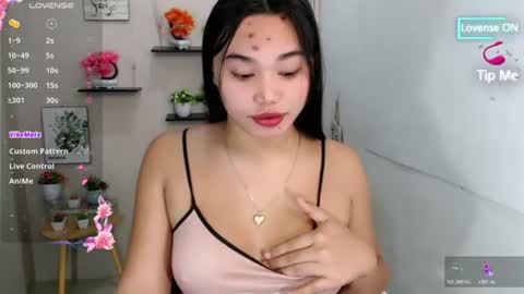 Snapshot of liane_mei chatting on July 4, 2026, 4:29 am Liane online show from July 4, 2026, 4:29 am