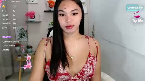 Snapshot of liane_mei chatting on July 9, 2026, 12:26 am Liane online show from July 9, 2026, 12:26 am