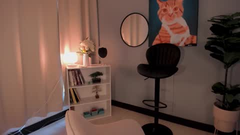 Snapshot of liapearce chatting on October 28, 2025, 12:30 pm Lia online show from October 28, 2025, 12:30 pm