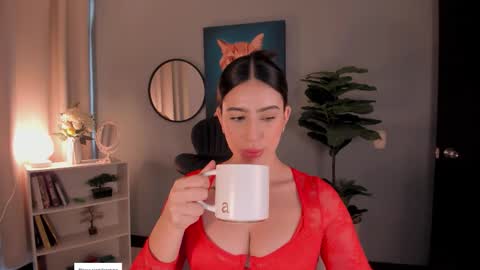 Snapshot of liapearce chatting on November 12, 2025, 12:05 pm Lia online show from November 12, 2025, 12:05 pm