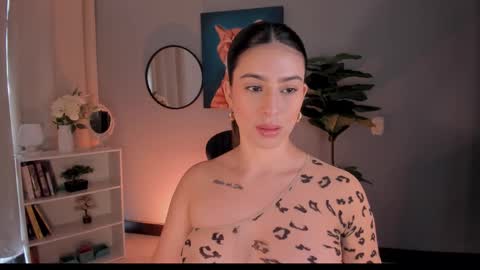 Snapshot of liapearce chatting on November 29, 2025, 2:53 pm Lia online show from November 29, 2025, 2:53 pm