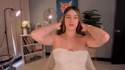 Lia online show from February 20, 2026, 1:33 pm