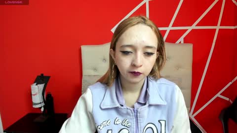 Lia Roberts online show from December 24, 2024, 11:06 am