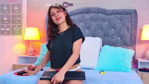 Lia online show from October 30, 2025, 7:25 pm