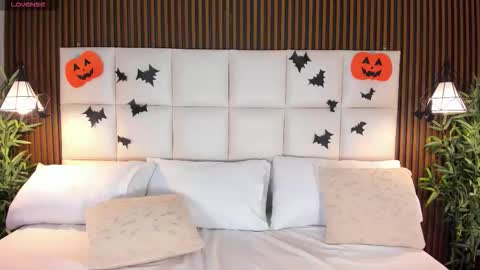  LIA TINK  online show from October 31, 2025, 5:25 pm