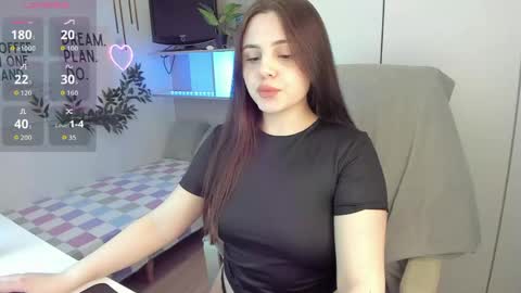 Lia online show from April 10, 2026, 1:49 pm