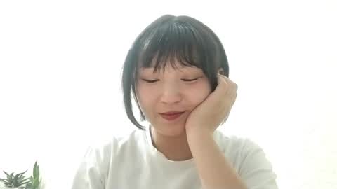 Molly online show from May 6, 2026, 4:34 pm