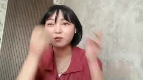 Molly online show from May 17, 2026, 5:16 am