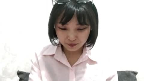 Molly online show from May 26, 2026, 3:19 pm