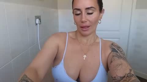 Snapshot of libbyloveheartx chatting on March 26, 2026, 7:36 am Libby online show from March 26, 2026, 7:36 am