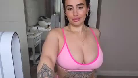 Snapshot of libbyloveheartx chatting on March 31, 2026, 7:09 am Libby online show from March 31, 2026, 7:09 am