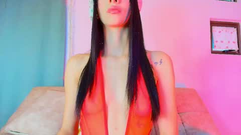 Valentina Hall online show from December 19, 2025, 11:39 am