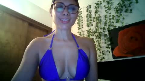 Snapshot of lickablemiami chatting on July 19, 2026, 4:44 pm lickablemiami online show from July 19, 2026, 4:44 pm