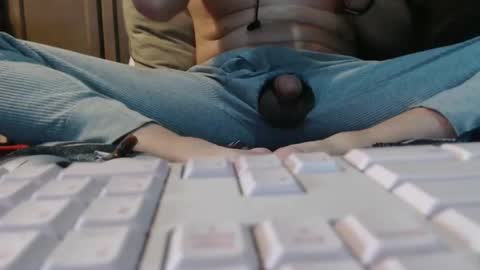 lickurlipz1 online show from March 10, 2025, 5:29 pm