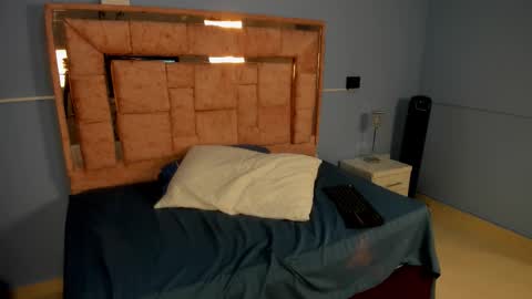 licky_lov online show from September 9, 2025, 3:17 am