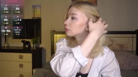 Snapshot of lidiaklemencic chatting on November 13, 2025, 8:08 pm Ann online show from November 13, 2025, 8:08 pm