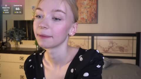 Snapshot of lidiaklemencic chatting on November 19, 2025, 8:09 pm Ann online show from November 19, 2025, 8:09 pm