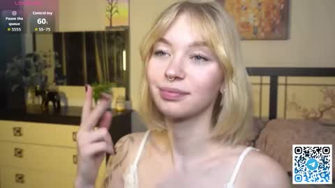 Snapshot of lidiaklemencic chatting on December 5, 2025, 7:10 pm Ann online show from December 5, 2025, 7:10 pm