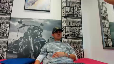 light_haze online show from December 3, 2025, 3:54 pm