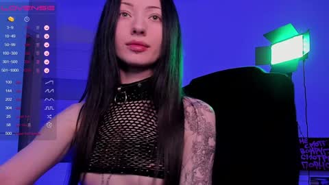 Snapshot of lightlove_iam chatting on December 3, 2024, 1:32 pm Bembi online show from December 3, 2024, 1:32 pm