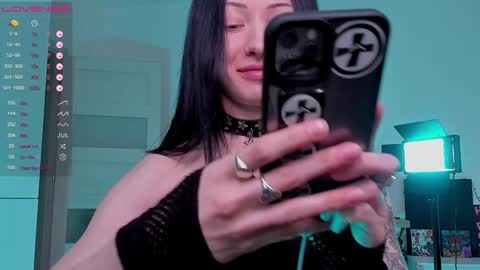 Snapshot of lightlove_iam chatting on December 13, 2024, 11:13 am Bembi online show from December 13, 2024, 11:13 am