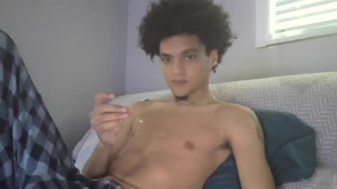 Snapshot of lightskinwithgirth chatting on April 15, 2026, 7:32 pm lightskinwithgirth online show from April 15, 2026, 7:32 pm