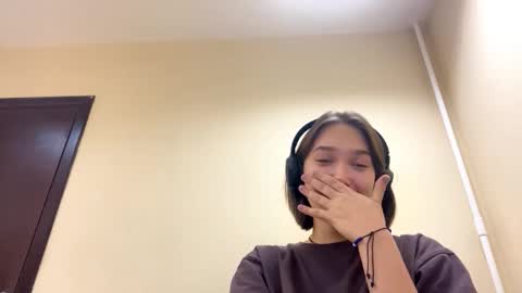 Bella online show from October 28, 2025, 2:53 pm