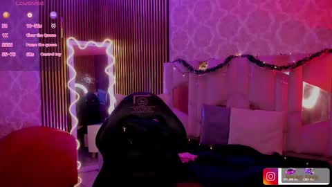 LIHIAN online show from November 30, 2025, 3:54 am