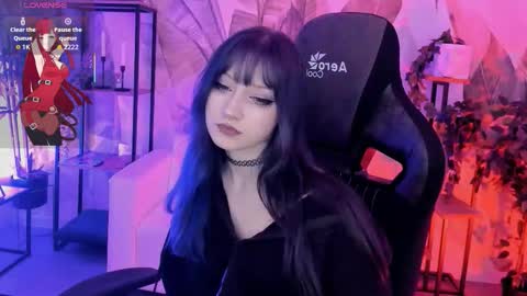 LiLu online show from December 14, 2025, 12:43 pm