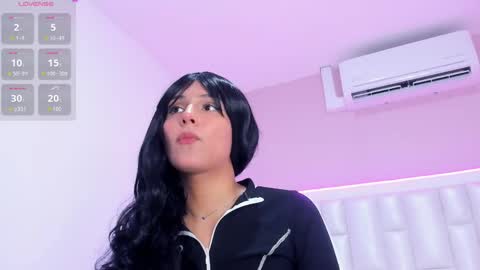 Snapshot of liia_collins chatting on April 22, 2026, 5:58 pm Lia online show from April 22, 2026, 5:58 pm