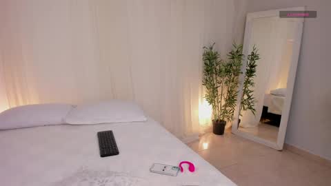 Lia Sweet online show from April 11, 2026, 3:27 pm