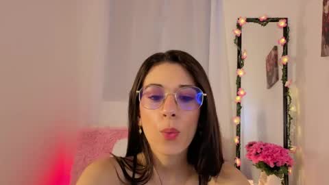 Snapshot of liiaa__7 chatting on June 5, 2026, 1:28 pm liiaa online show from June 5, 2026, 1:28 pm