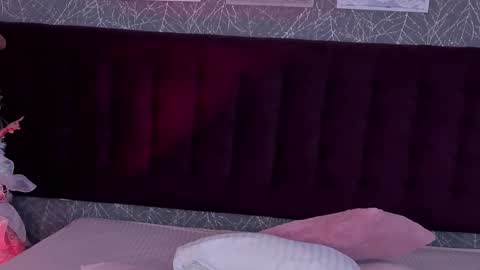 Lia  online show from December 14, 2025, 8:24 pm