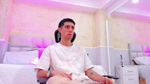 L I I A M online show from March 5, 2025, 4:24 am