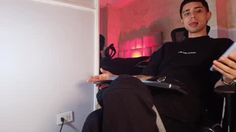 L I I A M online show from March 11, 2025, 10:51 am