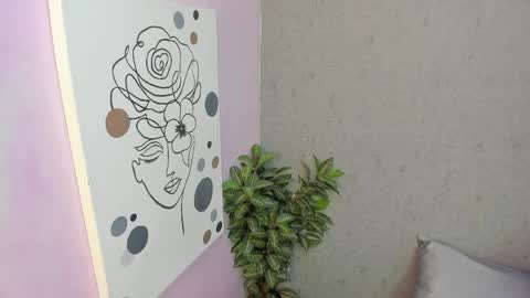Snapshot of liil_miia chatting on May 9, 2026, 7:08 pm Miia online show from May 9, 2026, 7:08 pm