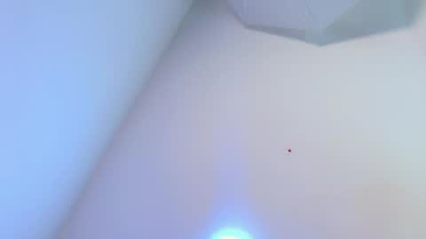 Snapshot of liil_miia chatting on June 2, 2026, 7:05 pm Miia online show from June 2, 2026, 7:05 pm