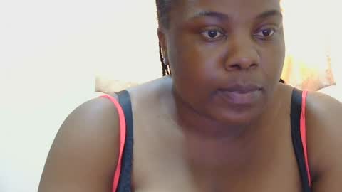 Snapshot of liilcutiee chatting on June 18, 2026, 9:47 am Lily online show from June 18, 2026, 9:47 am