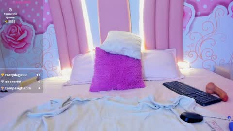 LIILY online show from January 3, 2025, 11:01 pm