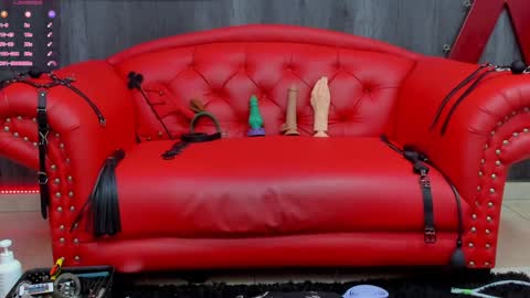 Snapshot of liittledollyx chatting on December 18, 2024, 12:40 pm Nini - online show from December 18, 2024, 12:40 pm