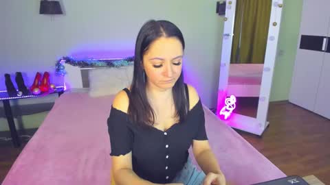 Snapshot of likaa_likaa chatting on December 5, 2024, 11:27 am Lika online show from December 5, 2024, 11:27 am
