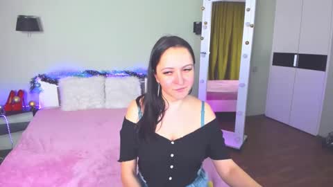 Snapshot of likaa_likaa chatting on December 8, 2024, 3:56 pm Lika online show from December 8, 2024, 3:56 pm