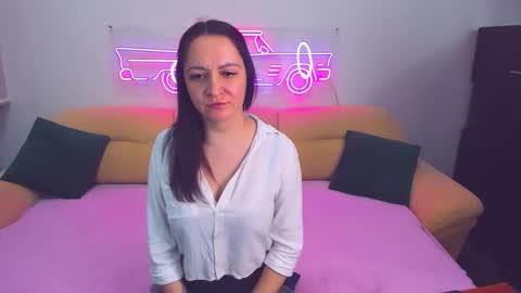 Snapshot of likaa_likaa chatting on December 19, 2024, 8:23 am Lika online show from December 19, 2024, 8:23 am