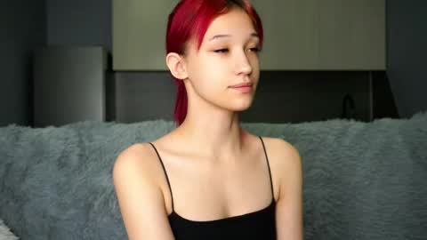 Emi online show from October 15, 2025, 12:05 pm