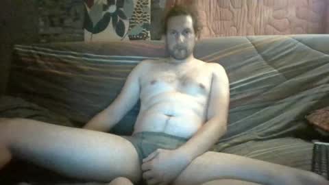 Snapshot of likeabanana chatting on June 3, 2026, 8:25 pm likeabanana online show from June 3, 2026, 8:25 pm
