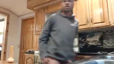 St pierre online show from October 22, 2025, 4:18 pm