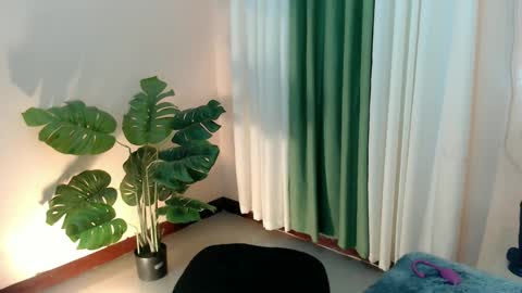 Leng online show from February 6, 2025, 10:32 pm