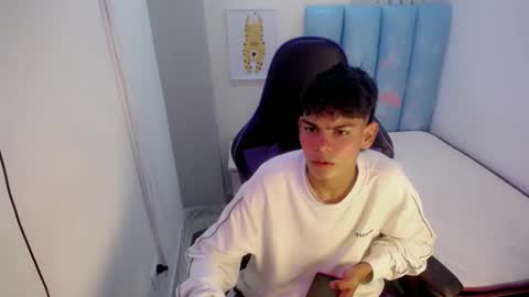 Snapshot of lil_babyyy_ chatting on December 1, 2025, 3:11 am LIAM online show from December 1, 2025, 3:11 am