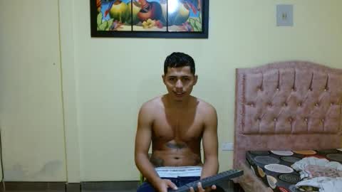 lil_condor_baby online show from November 18, 2025, 1:33 am