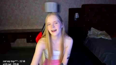 Snapshot of lil_cookie_monster chatting on March 7, 2026, 11:29 am Erica online show from March 7, 2026, 11:29 am